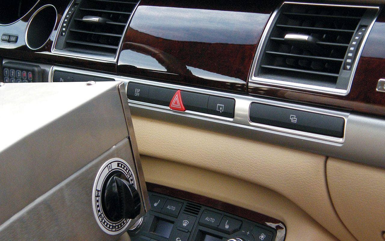usuwanie zapachów ozonowanie samochodu - Regeneracja estetyczna wnętrza